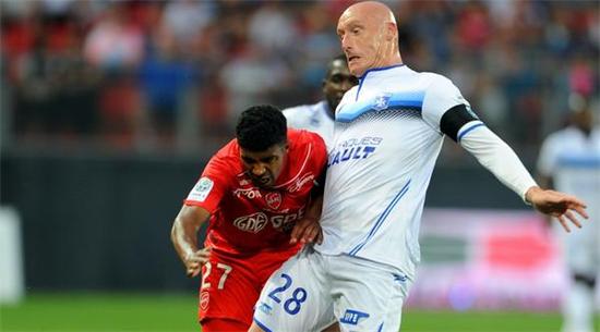 包含瓦朗谢纳主场遭遇逆转，球队需总结经验寻找突破的词条