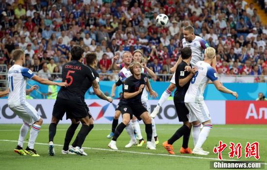 英格兰对冰岛的历史比赛记录和专家对比分预测